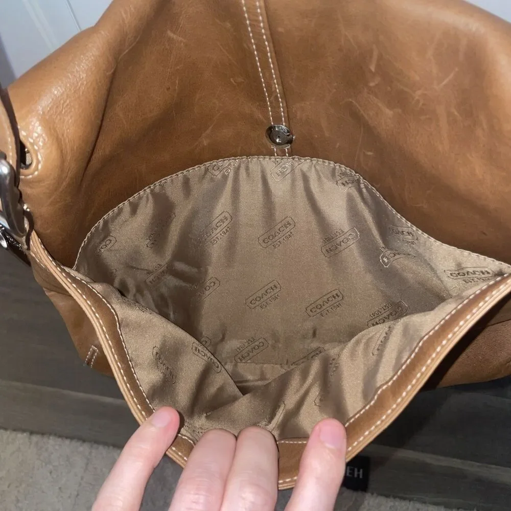 Vintage 2003 Coach Hampton Flap Shoulder Bag 9570 British Tan